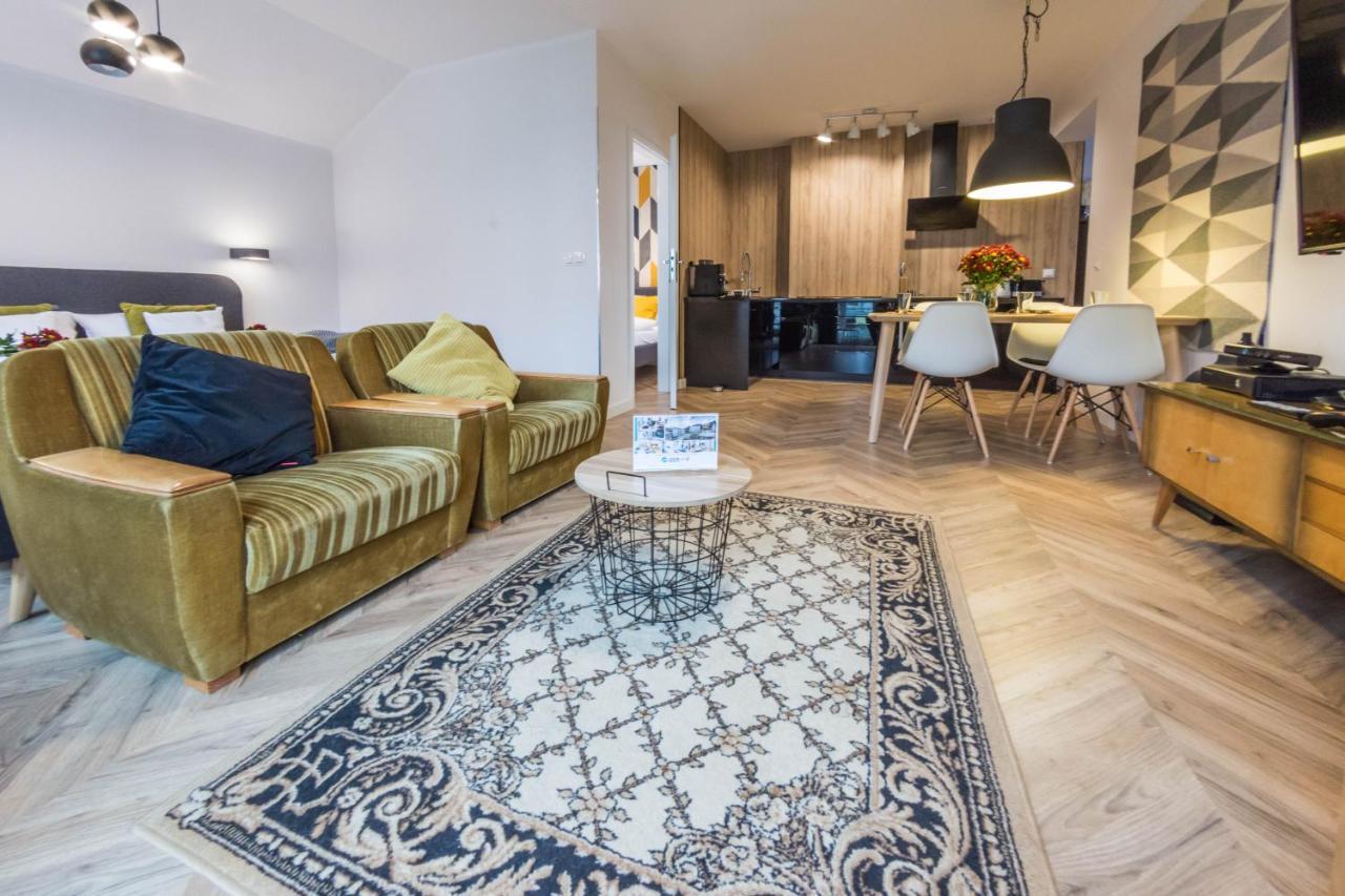 Apartamenty Izerskie - Ul. Cicha 13H-I Świeradów-Zdrój エクステリア 写真