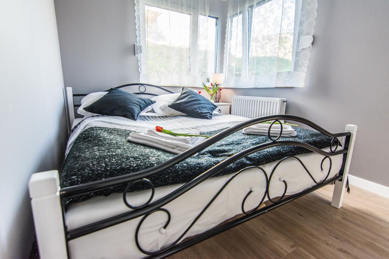 Apartamenty Izerskie - Ul. Cicha 13H-I Świeradów-Zdrój エクステリア 写真