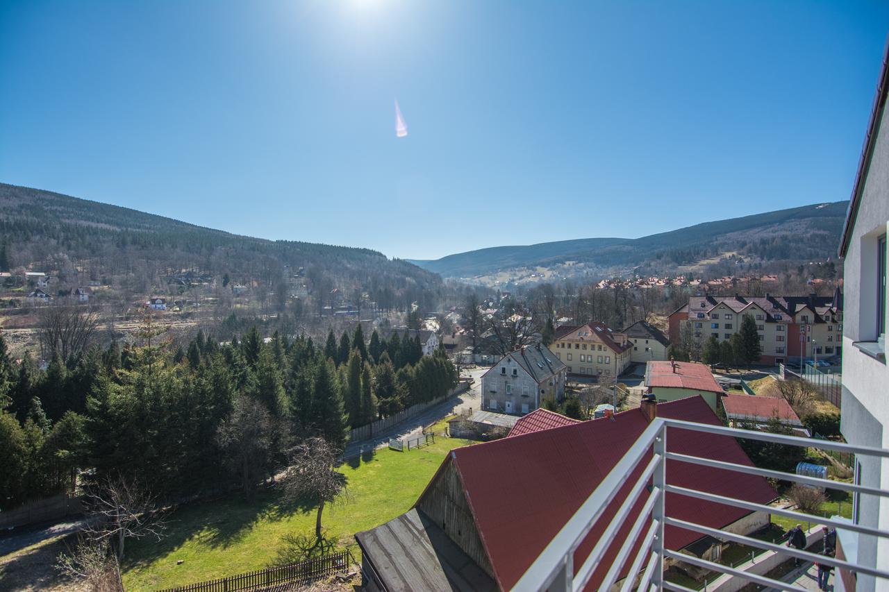 Apartamenty Izerskie - Ul. Cicha 13H-I Świeradów-Zdrój エクステリア 写真